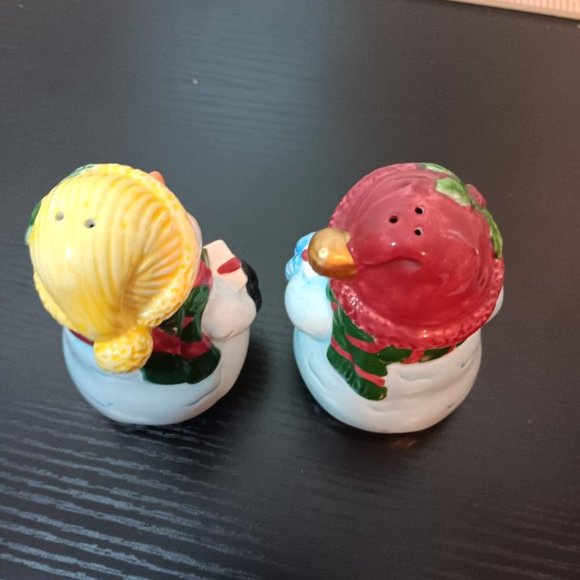 Holiday at Home Snowman Family Snowman Salt & Pepper Shakers. NIB. Earthenware. - Picture 4 of 6